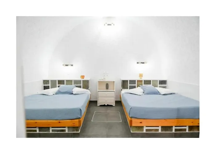 Kafieris Caldera View 3* فِروستيفاني